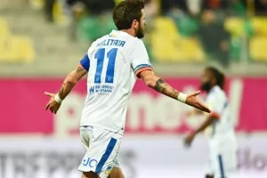 AEK - ΑΠΟΕΛ: Ο Τρισκόφσκι το μοίρασε στο τέλος! (φώτος)