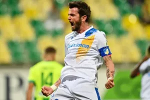 AEK - ΑΠΟΕΛ: Ο Τρισκόφσκι το μοίρασε στο τέλος! (φώτος)