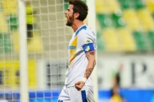 AEK - ΑΠΟΕΛ: Ο Τρισκόφσκι το μοίρασε στο τέλος! (φώτος)
