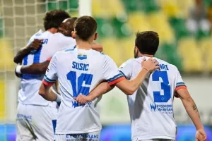 AEK - ΑΠΟΕΛ: Ο Τρισκόφσκι το μοίρασε στο τέλος! (φώτος)