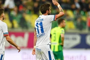 AEK - ΑΠΟΕΛ: Ο Τρισκόφσκι το μοίρασε στο τέλος! (φώτος)