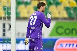 AEK - ΑΠΟΕΛ: Ο Τρισκόφσκι το μοίρασε στο τέλος! (φώτος)