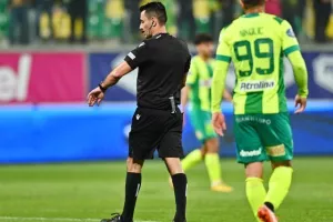AEK - ΑΠΟΕΛ: Ο Τρισκόφσκι το μοίρασε στο τέλος! (φώτος)