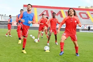 Νέα Σαλαμίνα - Καρμιώτισσα: Επιστροφή... με τον συνήθη ύποπτο (Φώτος)