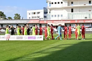 Νέα Σαλαμίνα - Καρμιώτισσα: Επιστροφή... με τον συνήθη ύποπτο (Φώτος)