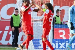 Νέα Σαλαμίνα - Καρμιώτισσα: Επιστροφή... με τον συνήθη ύποπτο (Φώτος)