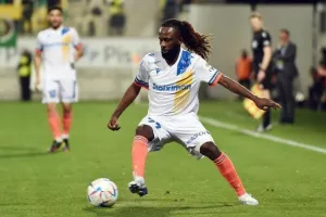 AEK - ΑΠΟΕΛ: Ο Τρισκόφσκι το μοίρασε στο τέλος! (φώτος)