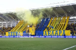 Είσοδος με... κορεό "Εβίβα ΑΕΛΑΡΑ" (φώτος/βίντεο)