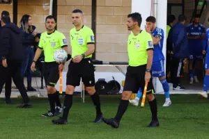 Δόξα-Ανόρθωση: Η "Κυρία" τράβηξε... πεντάσφαιρο (φώτος) 