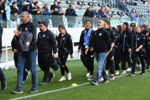 Χειροκροτήθηκαν οι νταμπλούχες της Apollon Ladies και Κ-18!