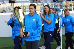 Χειροκροτήθηκαν οι νταμπλούχες της Apollon Ladies και Κ-18!