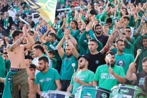 Φωτορεπορταζ/Το... πρασίνισαν οι Ομονοιάτες!