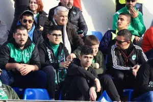 (Φωτορεπορτάζ) Ο κόσμος στο "Στέλιος Κυριακίδης"