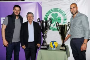 (ΦΩΤΟΣ) Ομονοιάτικη... εκδήλωση