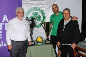(ΦΩΤΟΣ) Ομονοιάτικη... εκδήλωση
