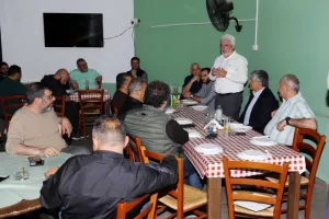 (ΦΩΤΟΣ) Ομονοιάτικη... εκδήλωση
