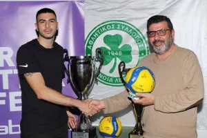 (ΦΩΤΟΣ) Ομονοιάτικη... εκδήλωση
