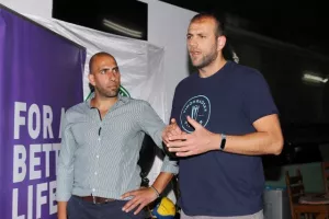 (ΦΩΤΟΣ) Ομονοιάτικη... εκδήλωση