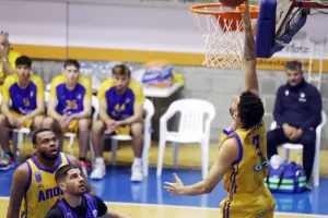 ΑΠΟΕΛ - Ανόρθωση: Αρχή με... break και "κατοστάρα" (φώτος)