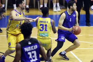 ΑΠΟΕΛ - Ανόρθωση: Αρχή με... break και "κατοστάρα" (φώτος)