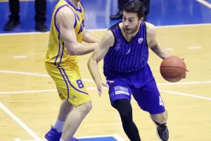 ΑΠΟΕΛ - Ανόρθωση: Αρχή με... break και "κατοστάρα" (φώτος)