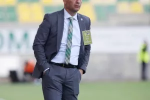 AEK - ΑΠΟΕΛ: Ο Τρισκόφσκι το μοίρασε στο τέλος! (φώτος)