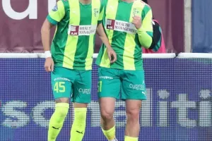 AEK - ΑΠΟΕΛ: Ο Τρισκόφσκι το μοίρασε στο τέλος! (φώτος)