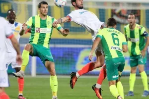 AEK - ΑΠΟΕΛ: Ο Τρισκόφσκι το μοίρασε στο τέλος! (φώτος)