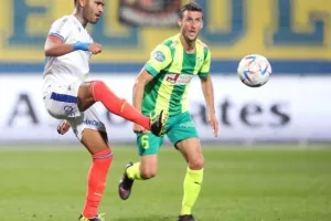 AEK - ΑΠΟΕΛ: Ο Τρισκόφσκι το μοίρασε στο τέλος! (φώτος)