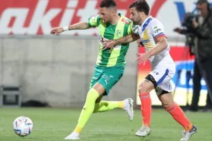 AEK - ΑΠΟΕΛ: Ο Τρισκόφσκι το μοίρασε στο τέλος! (φώτος)