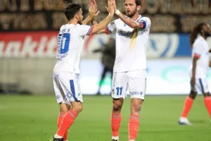 AEK - ΑΠΟΕΛ: Ο Τρισκόφσκι το μοίρασε στο τέλος! (φώτος)