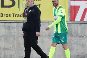 AEK - ΑΠΟΕΛ: Ο Τρισκόφσκι το μοίρασε στο τέλος! (φώτος)