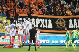 AEK - ΑΠΟΕΛ: Ο Τρισκόφσκι το μοίρασε στο τέλος! (φώτος)