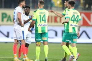 AEK - ΑΠΟΕΛ: Ο Τρισκόφσκι το μοίρασε στο τέλος! (φώτος)