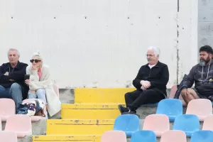 Ολυμπιακός - Νέα Σαλαμίνα: "Λύτρωση" στο τέλος με Ντόσις (φώτος)