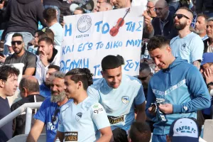 "Η ΚΟΠ το φκιολί της, εγώ το δικό μου"