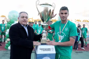 (Φωτορεπορτάζ) H απονομή και τα έξαλλα πανηγύρια του Διγενή