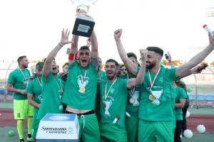 (Φωτορεπορτάζ) H απονομή και τα έξαλλα πανηγύρια του Διγενή