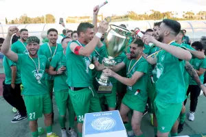 (Φωτορεπορτάζ) H απονομή και τα έξαλλα πανηγύρια του Διγενή