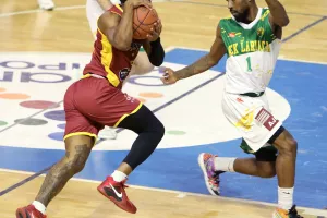 AEK - Kεραυνός: "Κιτρινοπράσινη" πρόκριση με super Hollingsworth (φώτος)