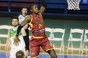 AEK - Kεραυνός: "Κιτρινοπράσινη" πρόκριση με super Hollingsworth (φώτος)
