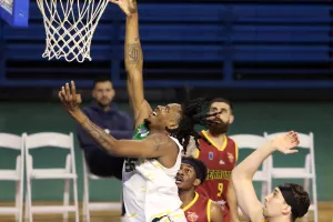 AEK - Kεραυνός: "Κιτρινοπράσινη" πρόκριση με super Hollingsworth (φώτος)