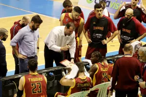 AEK - Kεραυνός: "Κιτρινοπράσινη" πρόκριση με super Hollingsworth (φώτος)
