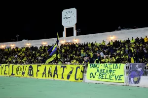 (Φωτορεπορτάζ) Ο κόσμος στο Μακάρειο