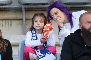 (Φωτορεπορτάζ) Ο κόσμος στο "Στέλιος Κυριακίδης"