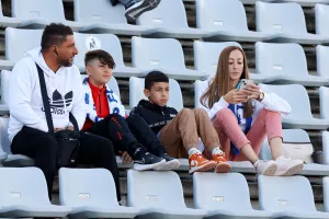 (Φωτορεπορτάζ) Ο κόσμος στο "Στέλιος Κυριακίδης"