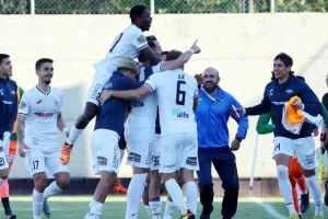 Δόξα - Ολυμπιακός: Η γκολάρα Σαντίκ έκανε την διαφορά (φώτος)
