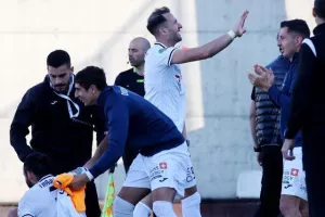 Δόξα - Ολυμπιακός: Η γκολάρα Σαντίκ έκανε την διαφορά (φώτος)