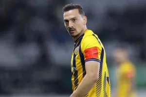 ΑΕΛ - Ολυμπιακός: Στον τελικό με... ζωγραφιά του κορυφαίου Μεντόσα! (Φώτος)