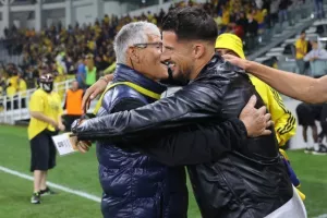 ΑΕΛ - Ολυμπιακός: Στον τελικό με... ζωγραφιά του κορυφαίου Μεντόσα! (Φώτος)